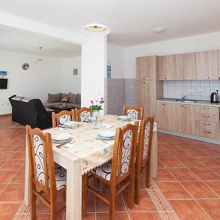 Apartmani Turudic 드라말리 외부 사진