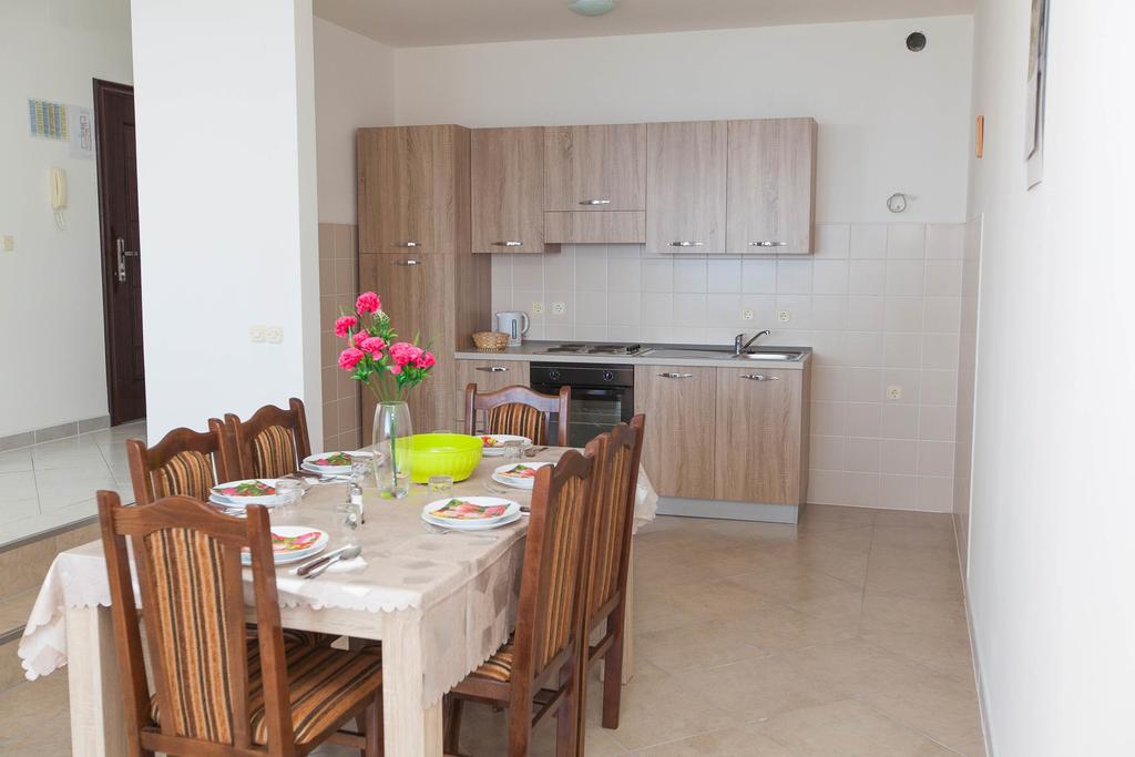 Apartmani Turudic 드라말리 외부 사진