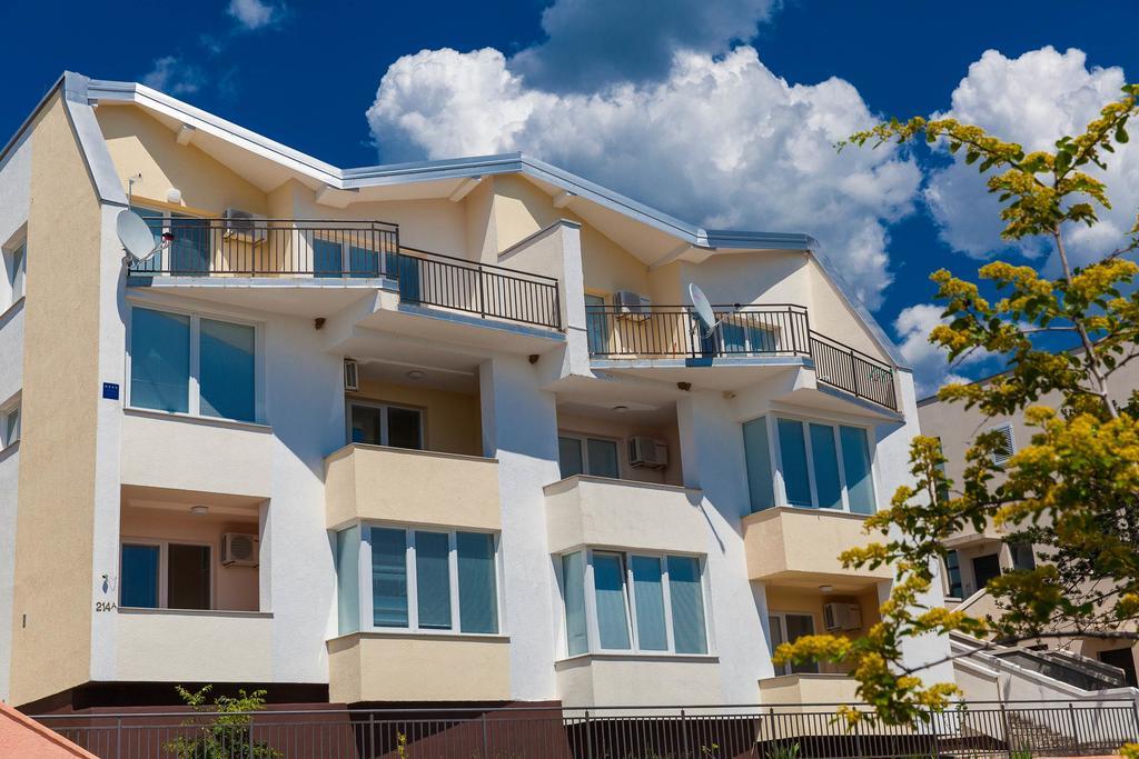 Apartmani Turudic 드라말리 외부 사진